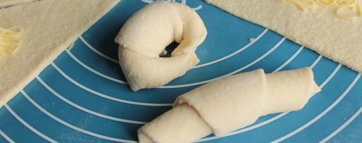 Шаг 8: рогаликов с сыром и джемом