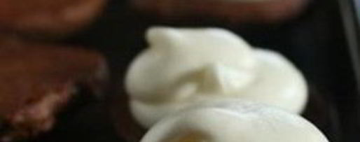 Шаг 2: шоколадного печенья на сметане