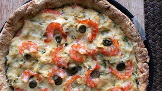 Рецепт Киша с королевскими креветками и цукини