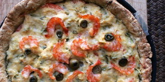 Рецепт киша с королевскими креветками и цукини