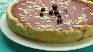 Рецепт Песочного смородинового пирога со свежей смородиной