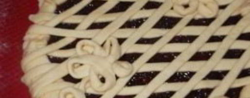 Шаг 6: пирога на дрожжах с вареньем