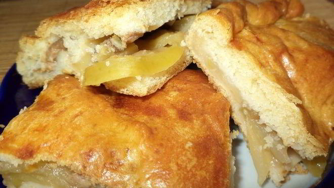 Рецепт Пирога с бананами и яблоками из необычного дрожжевого теста
