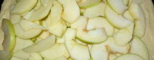 Шаг 10: пирога с бананами и яблоками из необычного дрожжевого теста