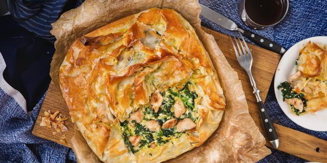 Рецепт пирога с индейкой и шпинатом из теста фило