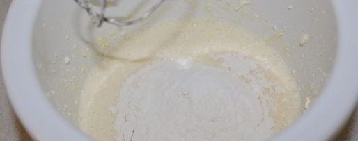 Шаг 3: пирога с малиной, абрикосами и орехами