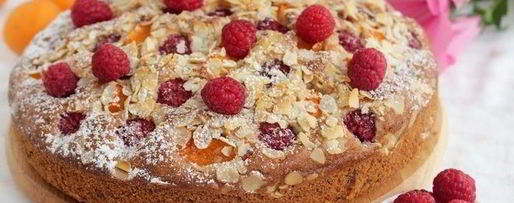 Шаг 9: пирога с малиной, абрикосами и орехами