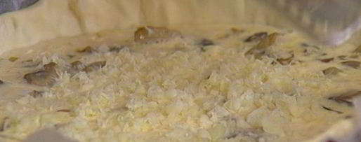 Шаг 10: пирога с сыром и грибами