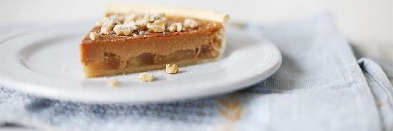 Рецепт Пирога с вареной сгущенкой и яблоками