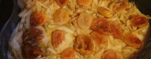 Шаг 5: пирога с яблоками и курагой