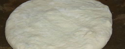 Шаг 7: пирогов с тремя видами сыра, чесноком и зеленью