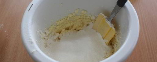 Шаг 3: сливочного пирога со сливовой начинкой