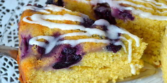 Рецепт виноградного пирога к чаю, покрытый ванильной глазурью