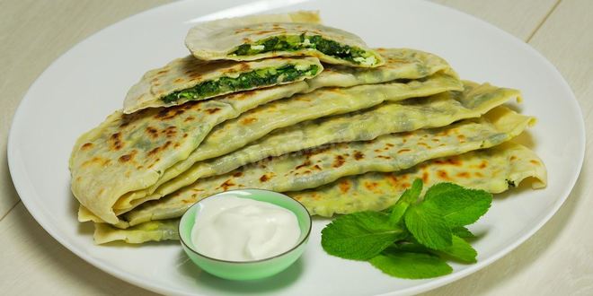 Рецепт кутабов с зеленью и адыгейским сыром