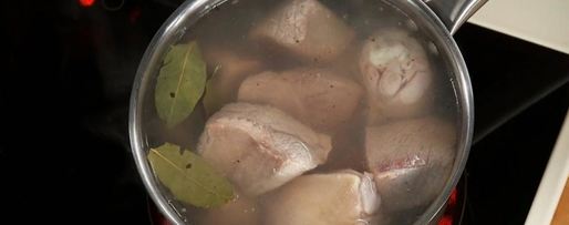 Шаг 2: пирожков посекунчики из куриных окорочков и телятины