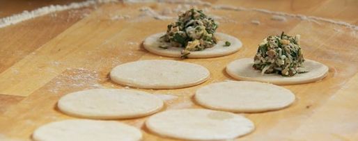 Шаг 7: пирожков посекунчики из куриных окорочков и телятины