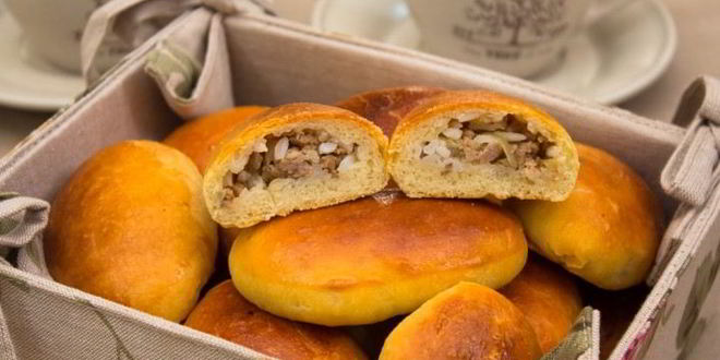 Рецепт пирожков с фаршем и рисом