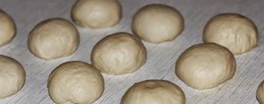 Шаг 19: пирожков с квашеной капустой и белыми грибами