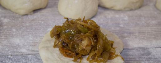 Шаг 17: пирожков с квашеной капустой жареные