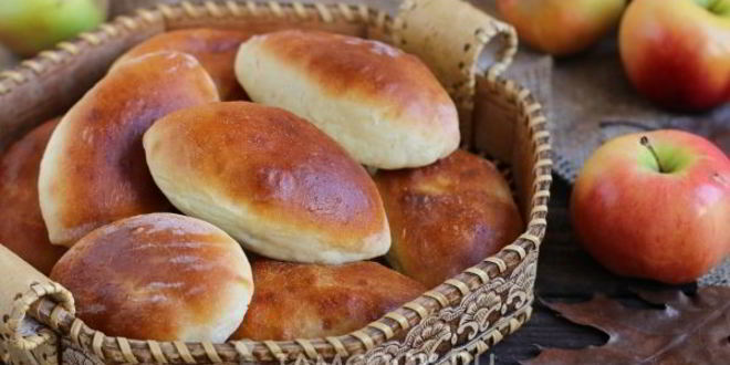 Рецепт пирожков с яблоками в духовке