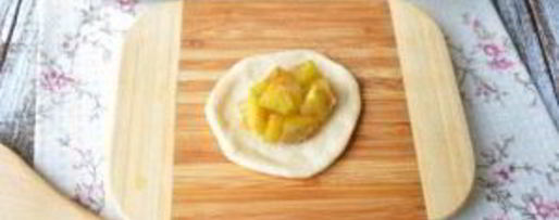 Шаг 6: пирожков со сливами духовые