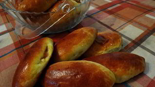 Рецепт Сладких печеных пирожков с абрикосами