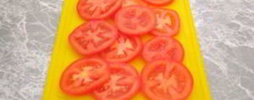 Шаг 1: слоеных пирожков с мясом и помидорами