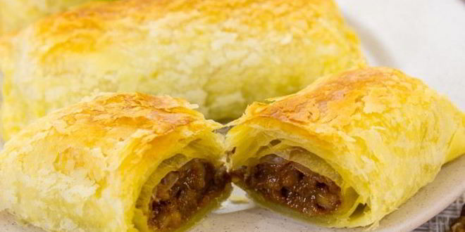 Рецепт слоеных пирожков с орехами и вареной сгущенкой