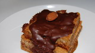 Рецепт Миндальных пирожных в шоколадной глазури