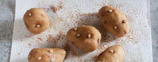 Шаг 15: пирожного картошка из марципана