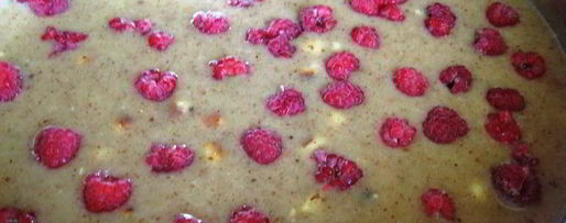 Шаг 6: пирожных финансье с малиной