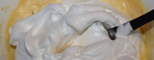 Шаг 4: пирожных клубника в шампанском