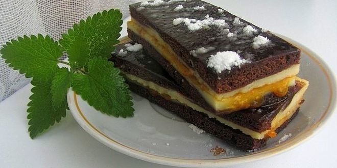 Рецепт творожно-шоколадных пирожные из бисквита