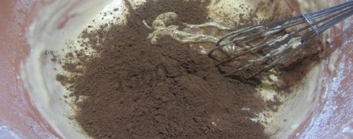 Шаг 3: творожно-шоколадных пирожные из бисквита