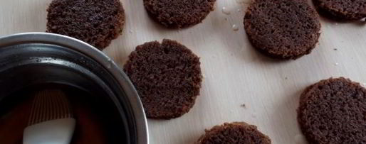 Шаг 23: зефирного пирожного с малиновым конфи