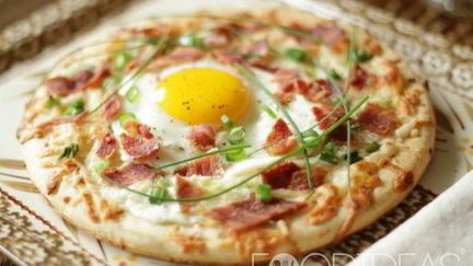 Рецепт Мини-пиццы с яйцом