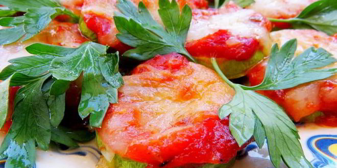 Рецепт мини-пицц на кабачке