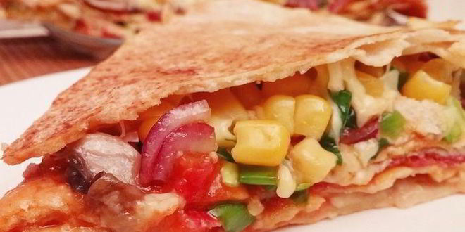 Рецепт многослойной экспресс-пиццы на сковороде