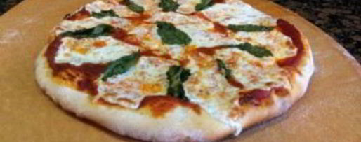 Шаг 2: пиццы с базиликом и моцареллой