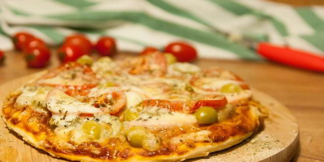 Рецепт пиццы с фаршем, грибами и моцареллой