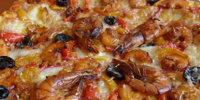 Рецепт пиццы с креветками и овощами