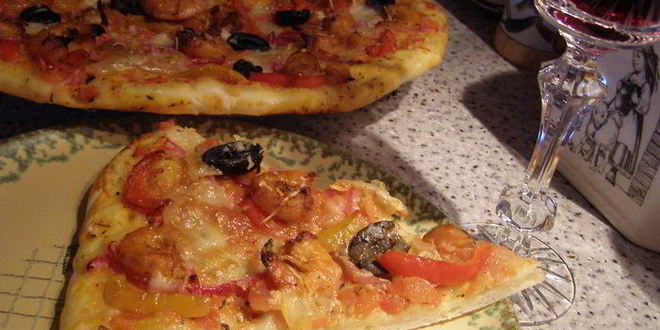 Рецепт пиццы с креветками и овощами