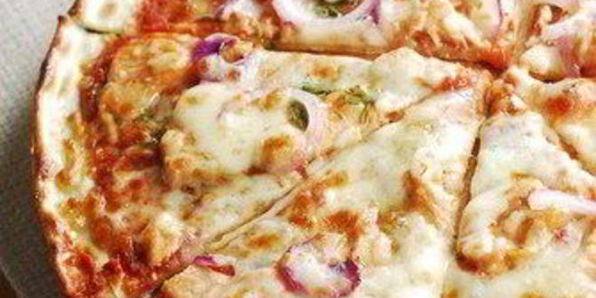Рецепт пиццы с курицей, базиликом и моцареллой
