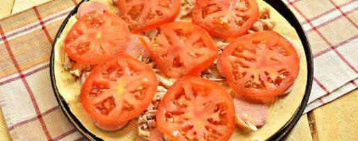 Шаг 1: пиццы с сосисками и курицей