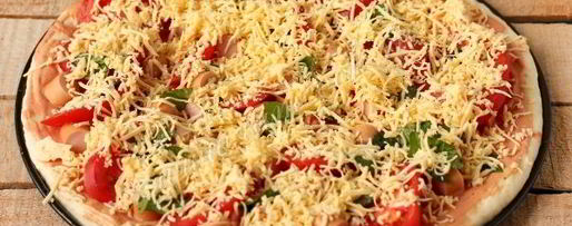 Шаг 7: пиццы с сосисками и помидорами