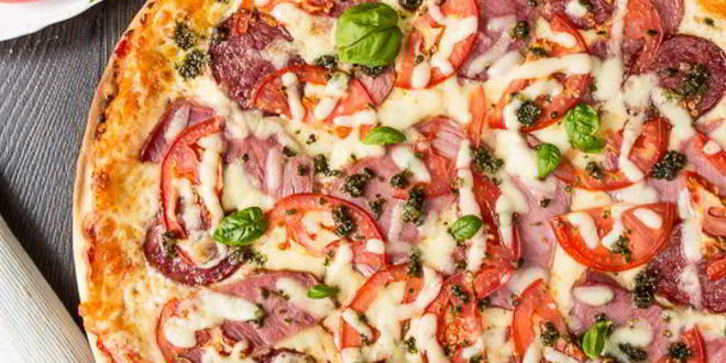 Рецепт пиццы с томатами и ветчиной