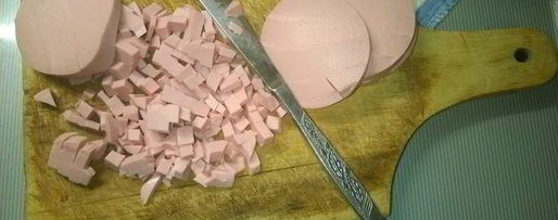 Шаг 1: пиццы с вареной колбасой