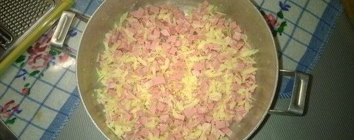 Шаг 2: пиццы с вареной колбасой