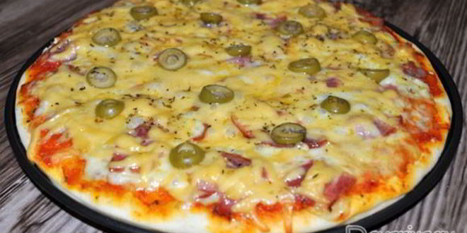 Рецепт пиццы с ветчиной и сыром