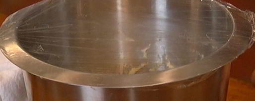 Шаг 4: пиццы со спаржей, сыром таледжо и спеком